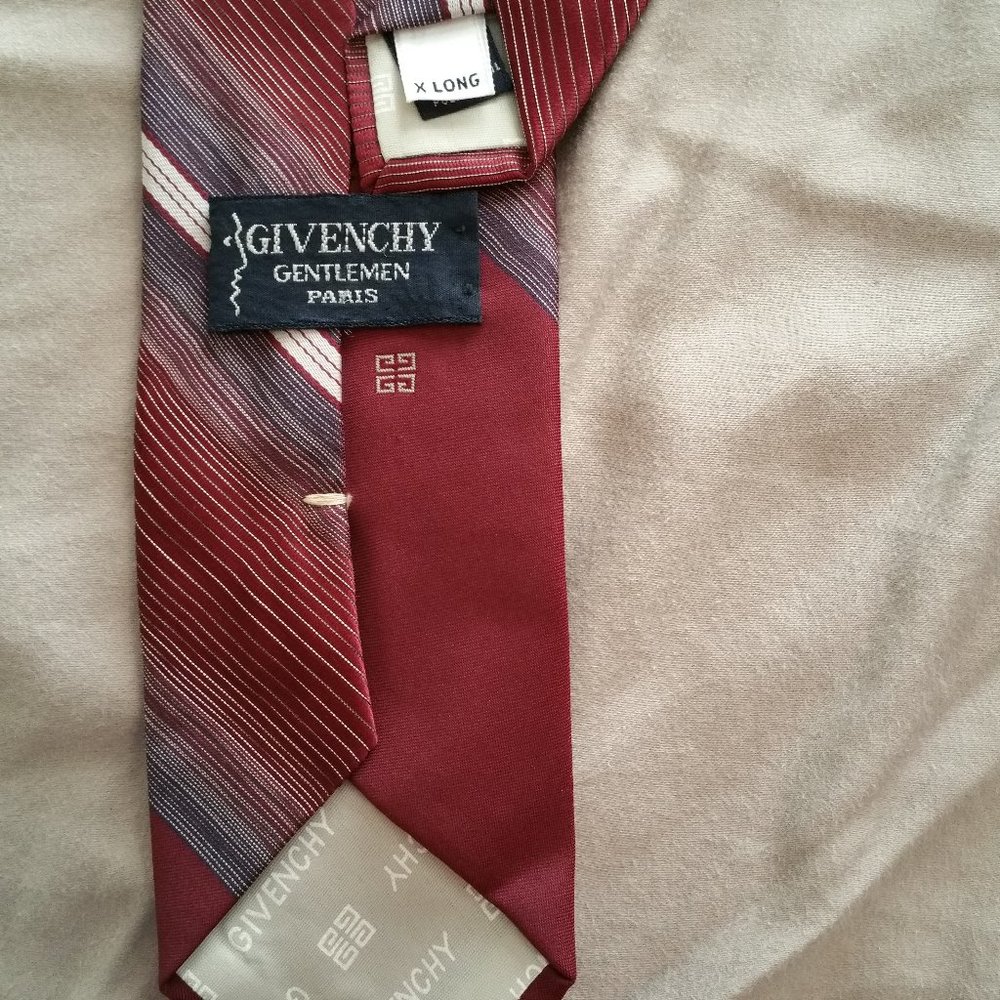 boldly givency EUC tie